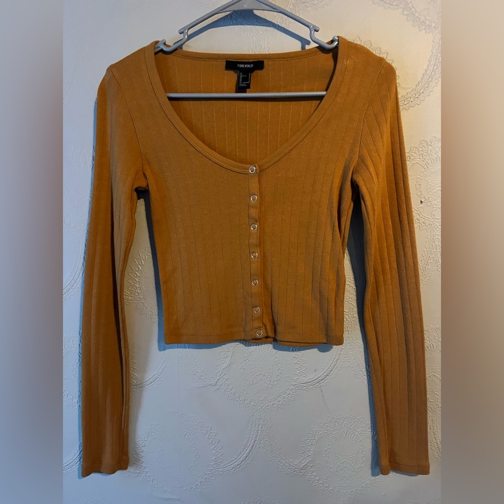 Forever 21. Juniors shirt size small
